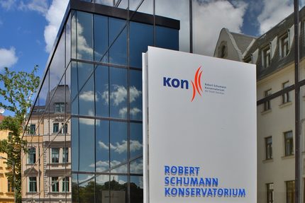 Haupteingang Robert Schumann Konservatorium